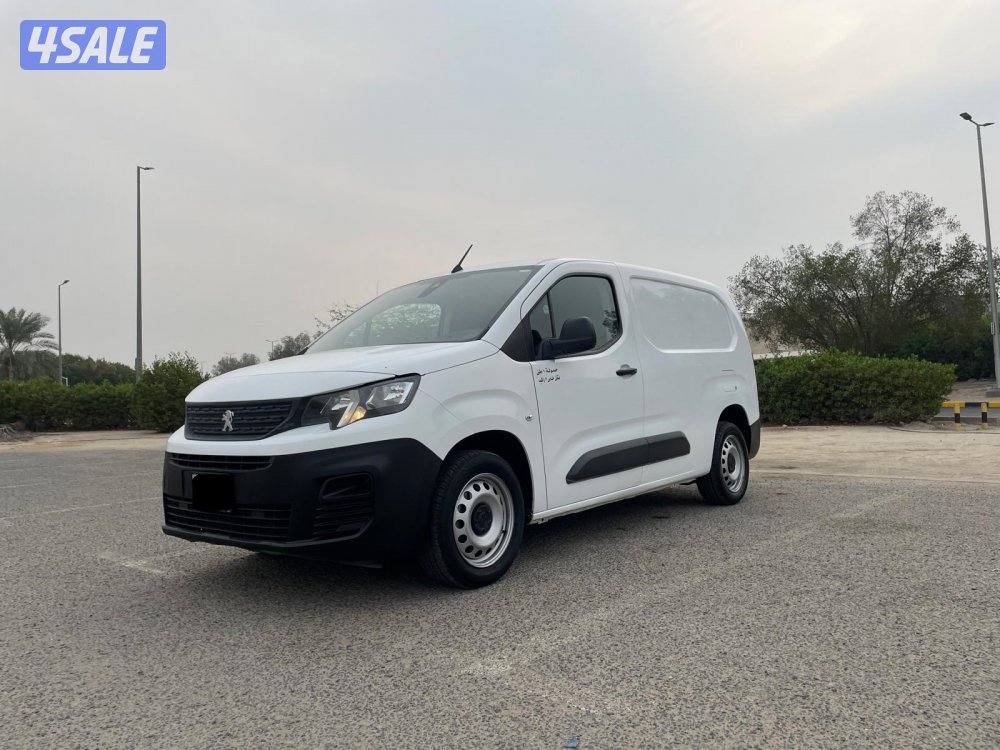 بيجو بارتنر 202313