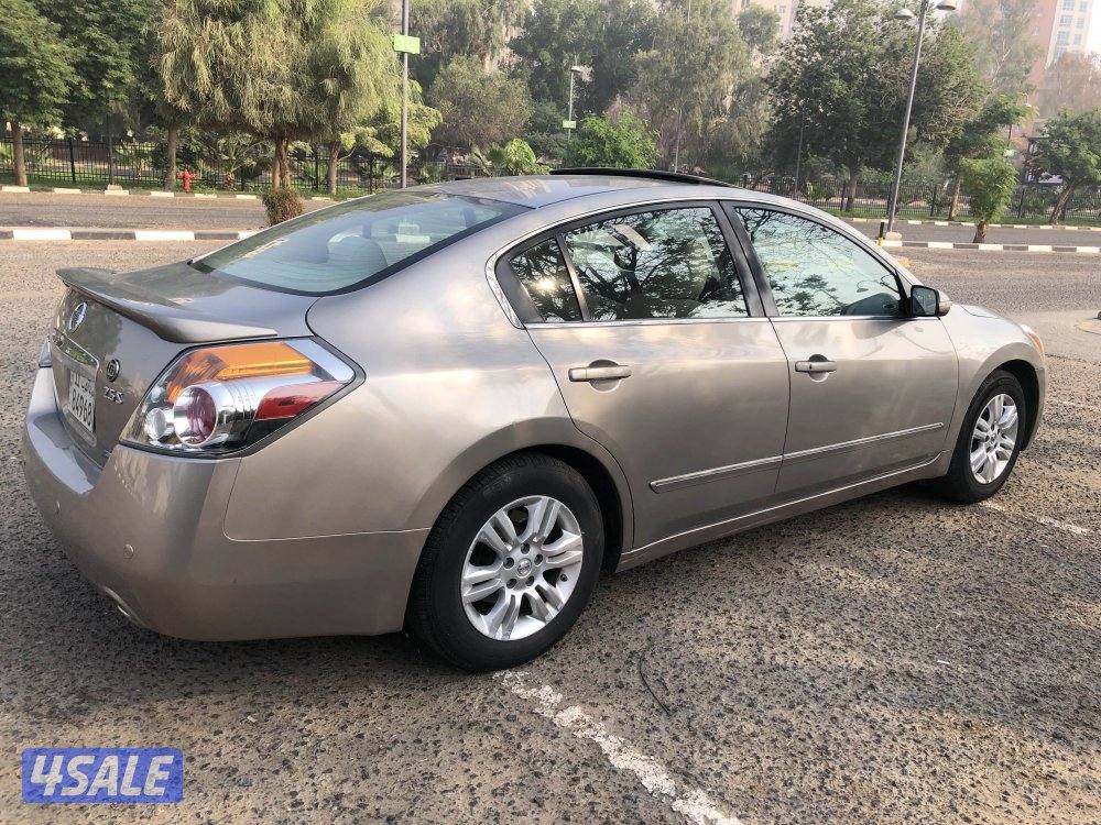 التيما 2.5  عداد107 موديل 2012 شرط الفحص اعلي درجة كاملة المواصفات0