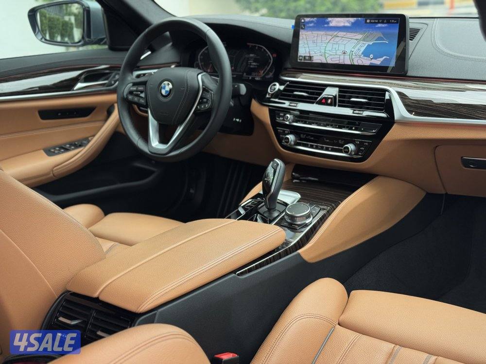 بي ام دبليو 520i لكجري لاين 2023 عداد 86 الدرجة الأولى صبغ كالة الغانم8