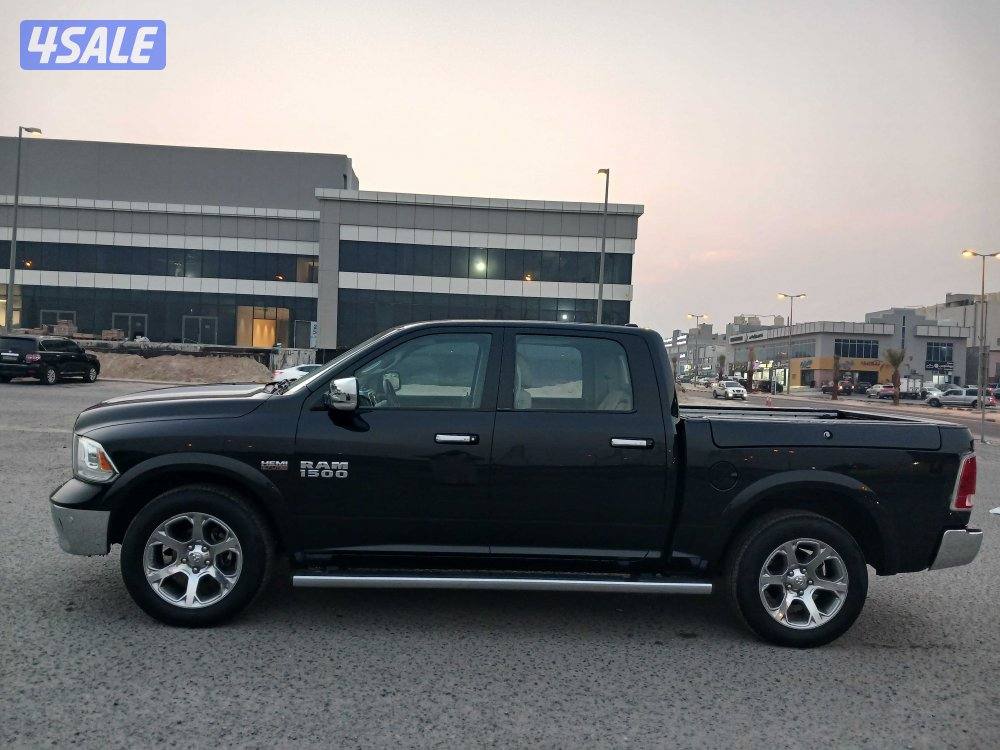 وانيت دودج لارامي موديل 2018 دبل قير3