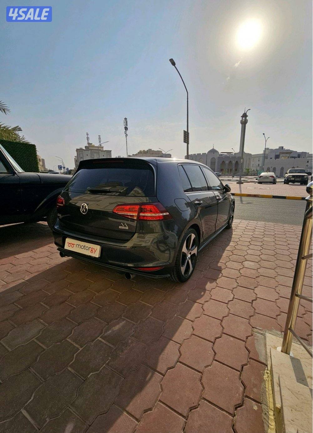 Volkswagen golf GTI1