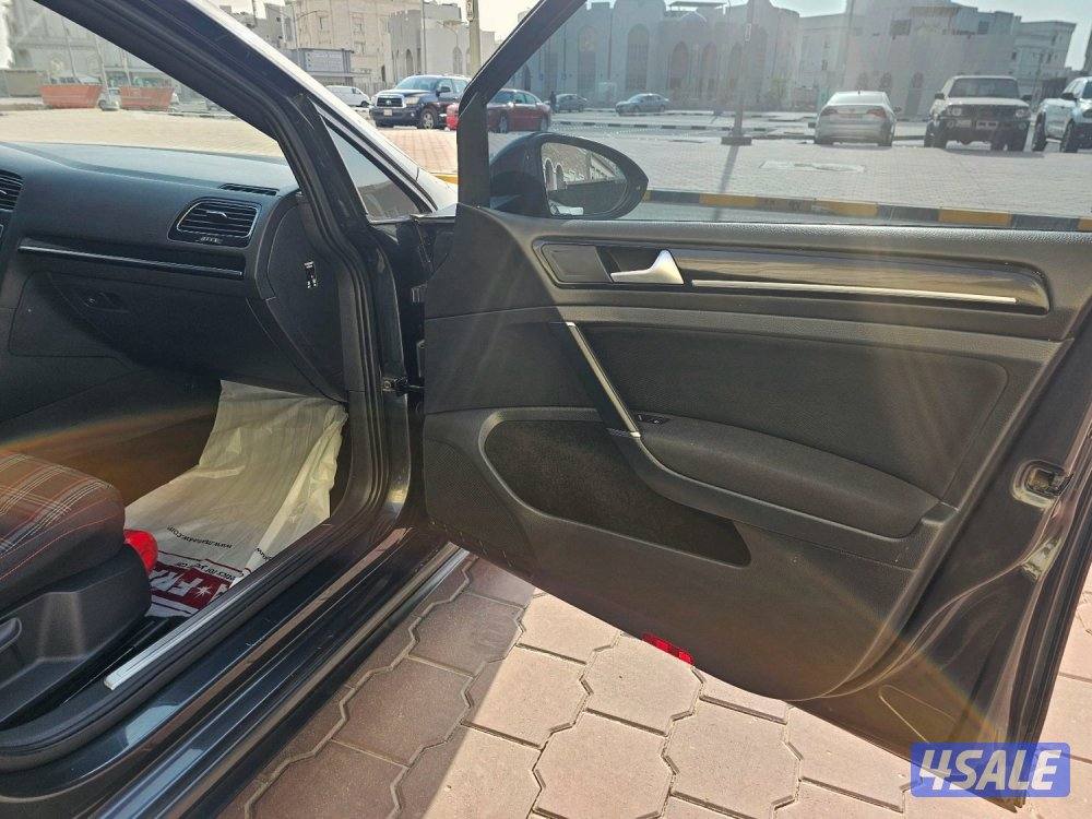 Volkswagen golf GTI8