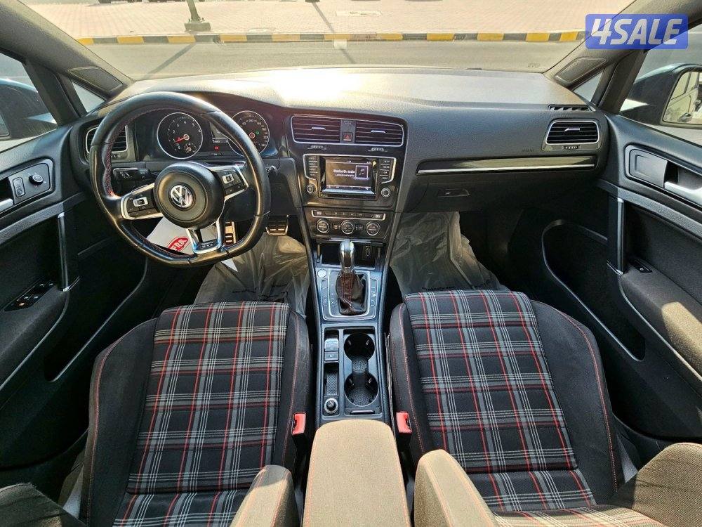 Volkswagen golf GTI11