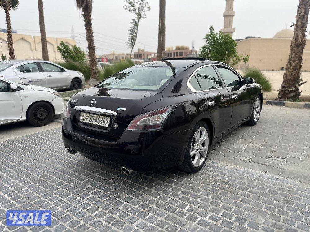 للبيع ماكسيما موديل20126