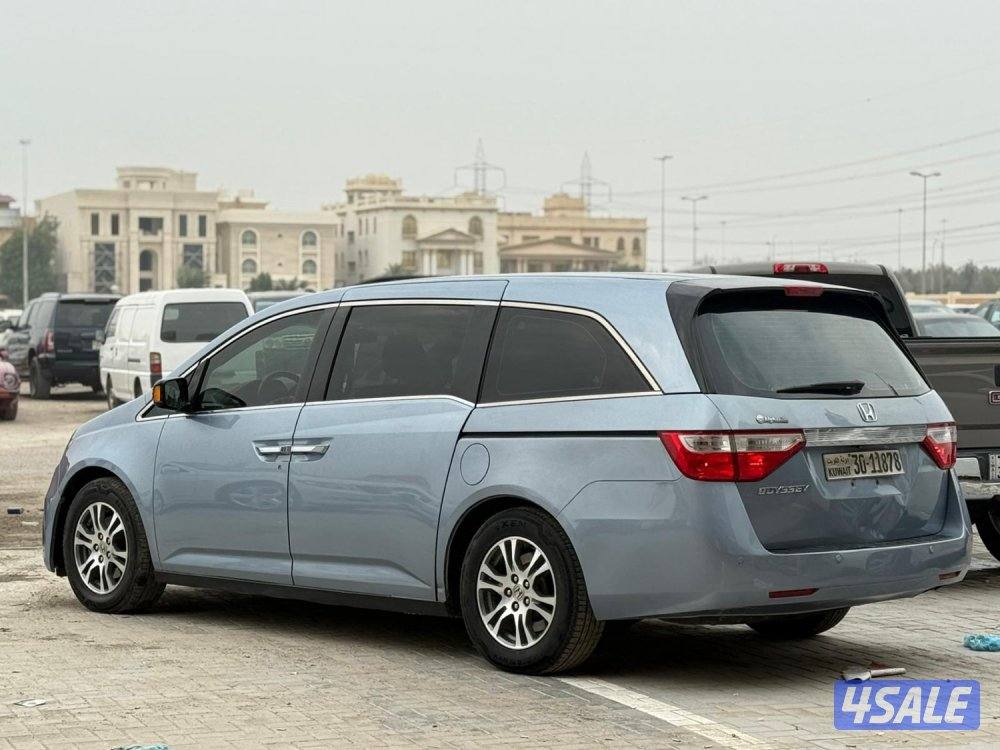 للبيع اودسي 2013 الفل3