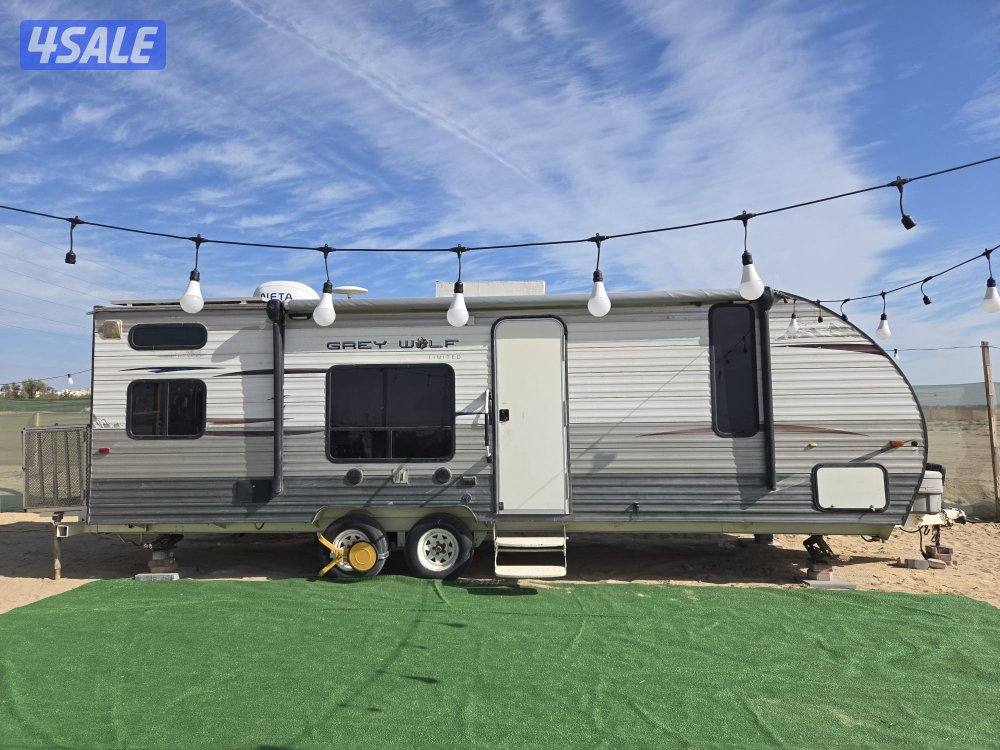 كارافان امريكي Grey wolf موديل 20153