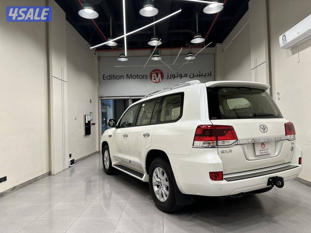 لاندكروزر GXR2