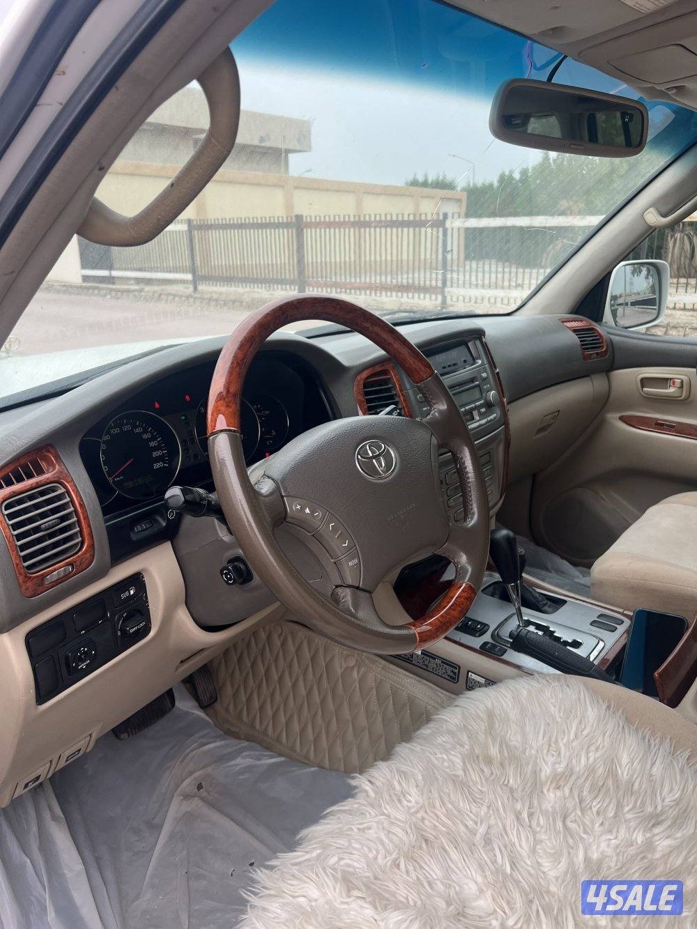 جيب لاندكروزر 8سندر نظيف فحص من دعميه الي دعميه فل كامل كامل2