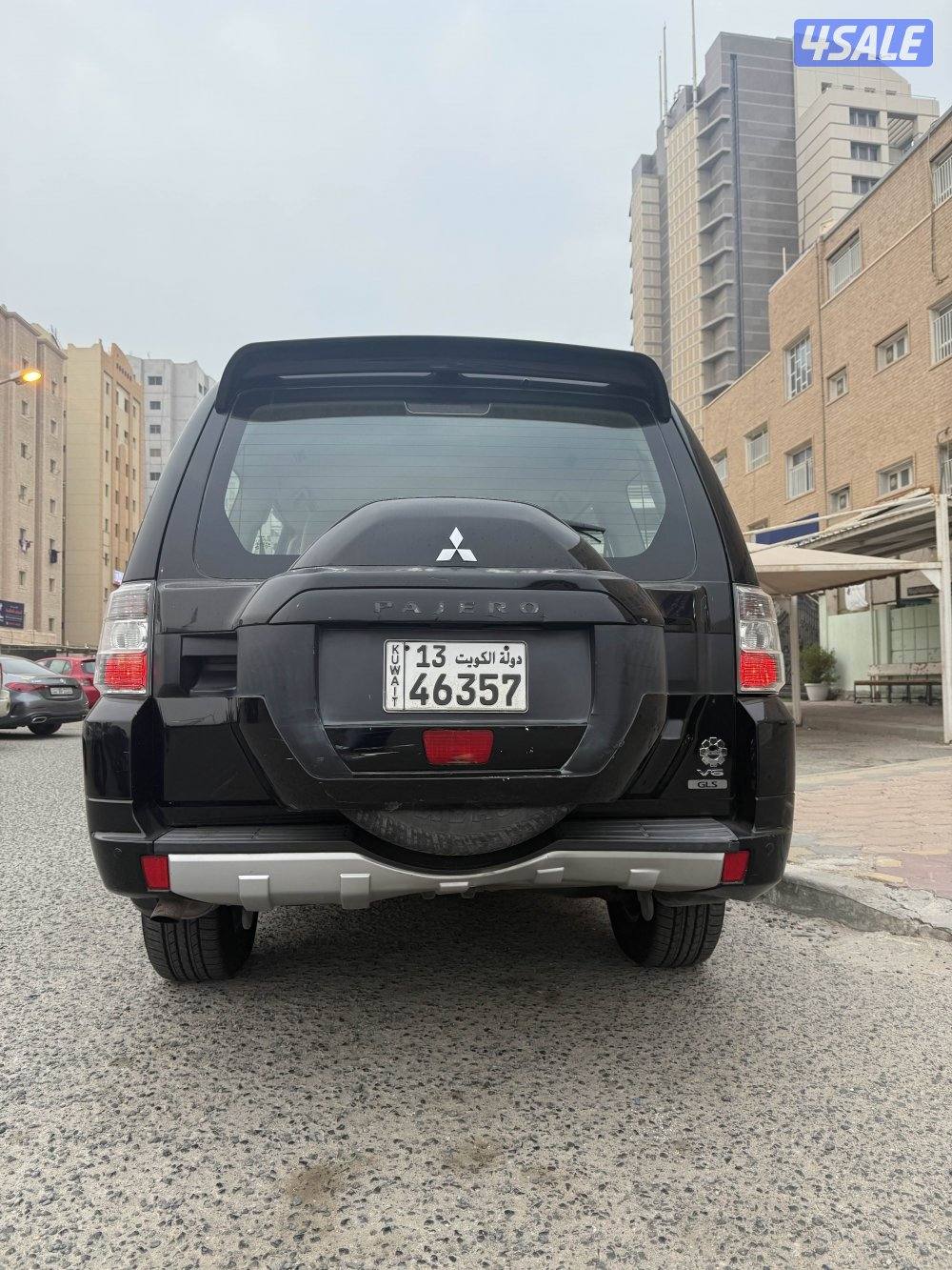 باجيرو اسود 3.511