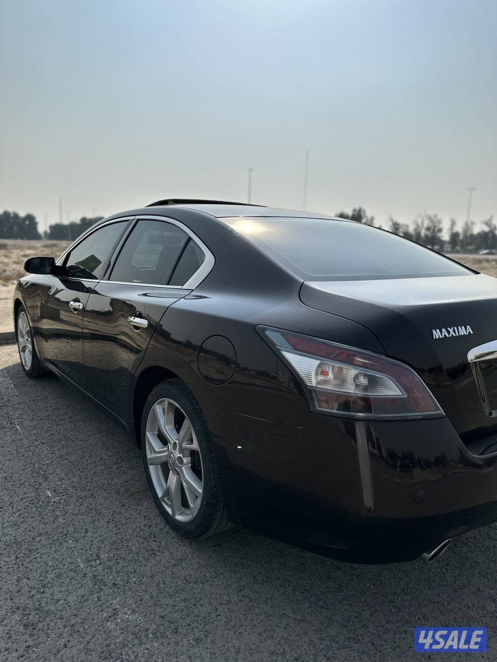 للبيع مكسيما موديل 2014 ماشي ٩٠ الف فقط بحاله وكاله3