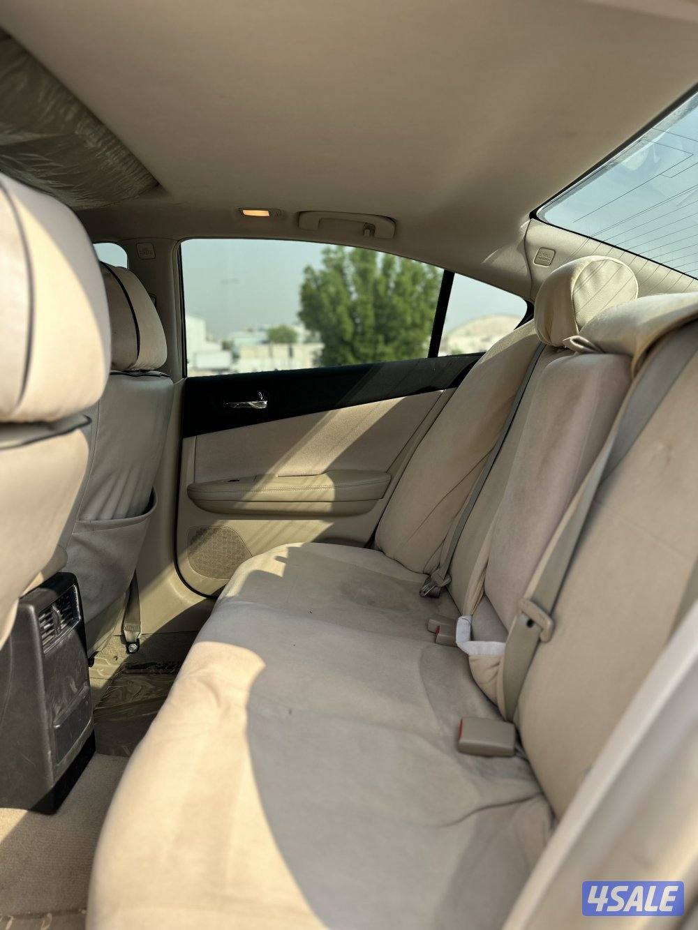 للبيع مكسيما موديل 2014 ماشي ٩٠ الف فقط بحاله وكاله9