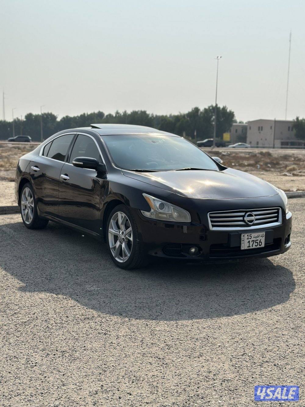 للبيع مكسيما موديل 2014 ماشي ٩٠ الف فقط بحاله وكاله10