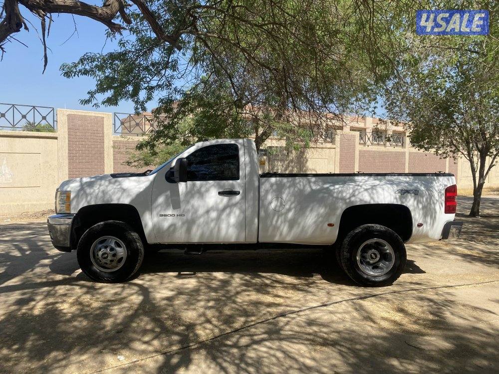 للبيع 3500 HD دولي 2011 وارد الوكاله6