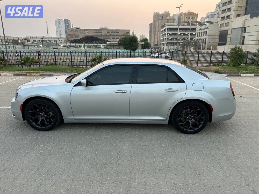 كرايزلر S300 موديل 20213
