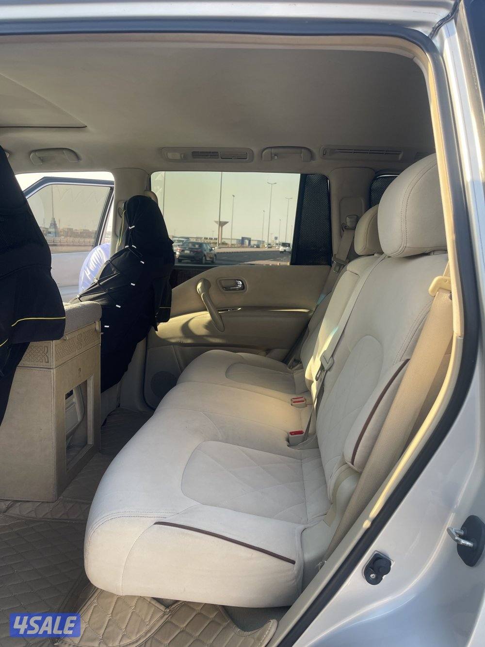 للبيع بترول 320شرط الفحص بدي وشاصي ومكينه وقير0