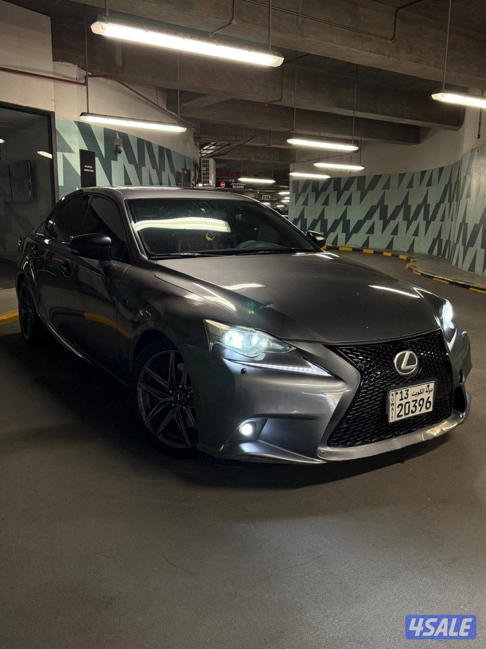 لكزسIS350 F-SPORT1