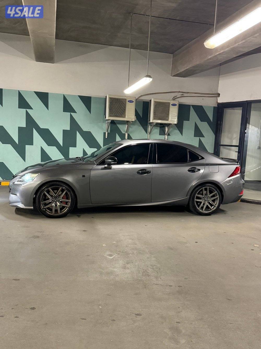 لكزسIS350 F-SPORT2