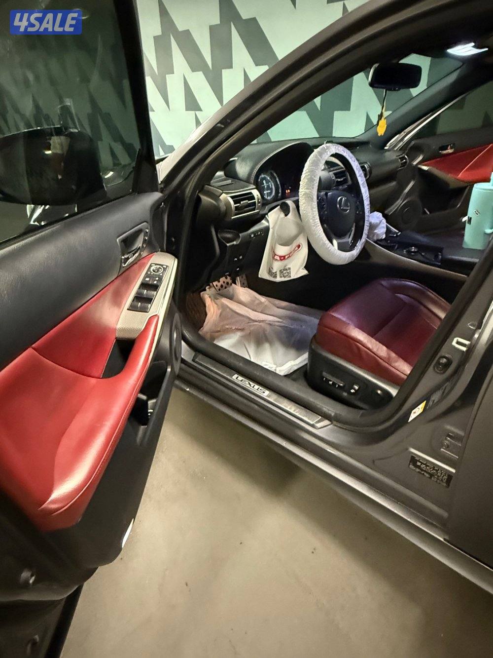 لكزسIS350 F-SPORT9