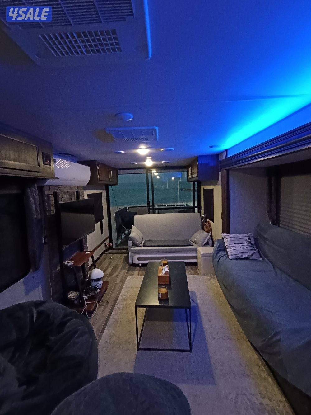 بيع او بدل كرفان ٣٦ قدم بلكونه مع وانيت HD0