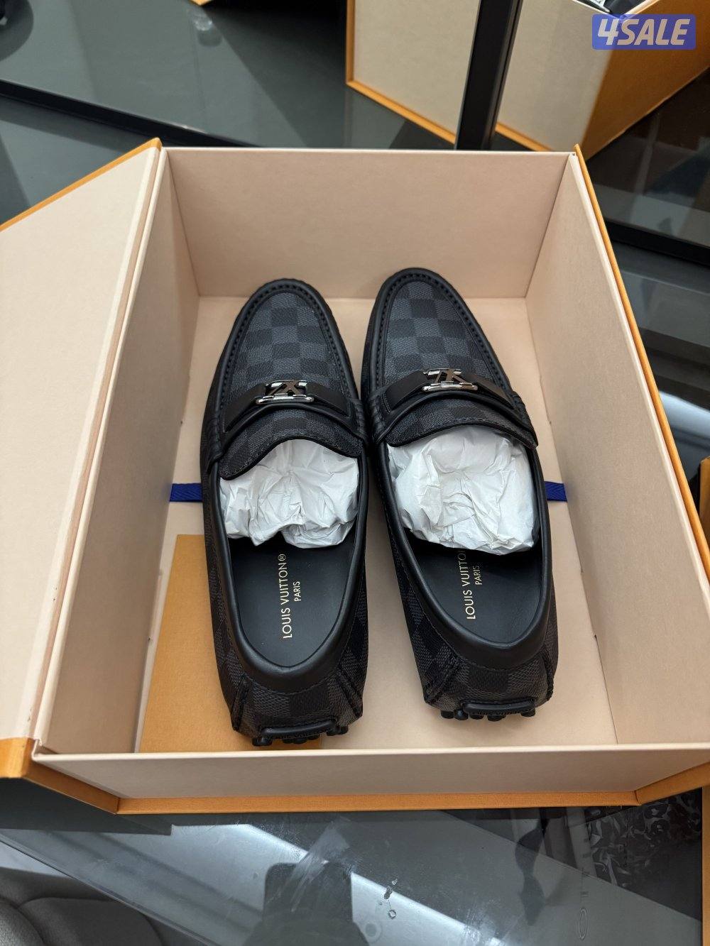 (((للبيع LV لم يستخدم جديد ))اصلي معى مرفقاته كامله0