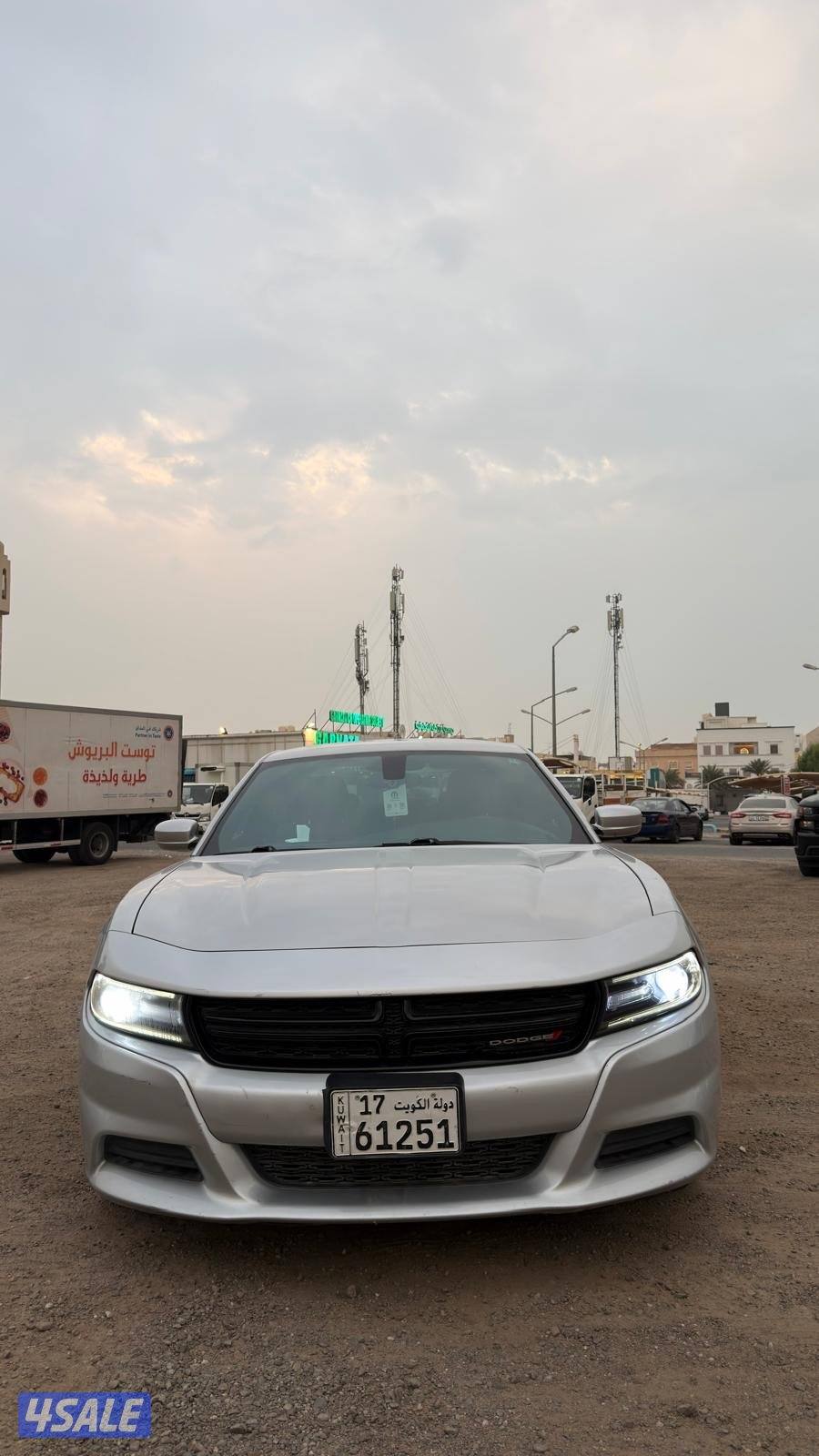 للبيع تشارجر ٢٠٢٠ ماشي ١١٥ الف2