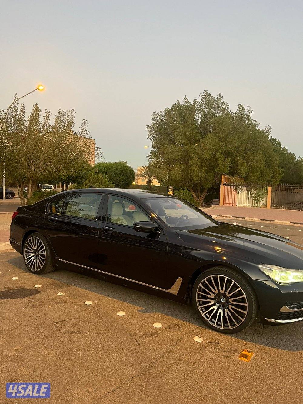 للبيع BMW-Li -7501