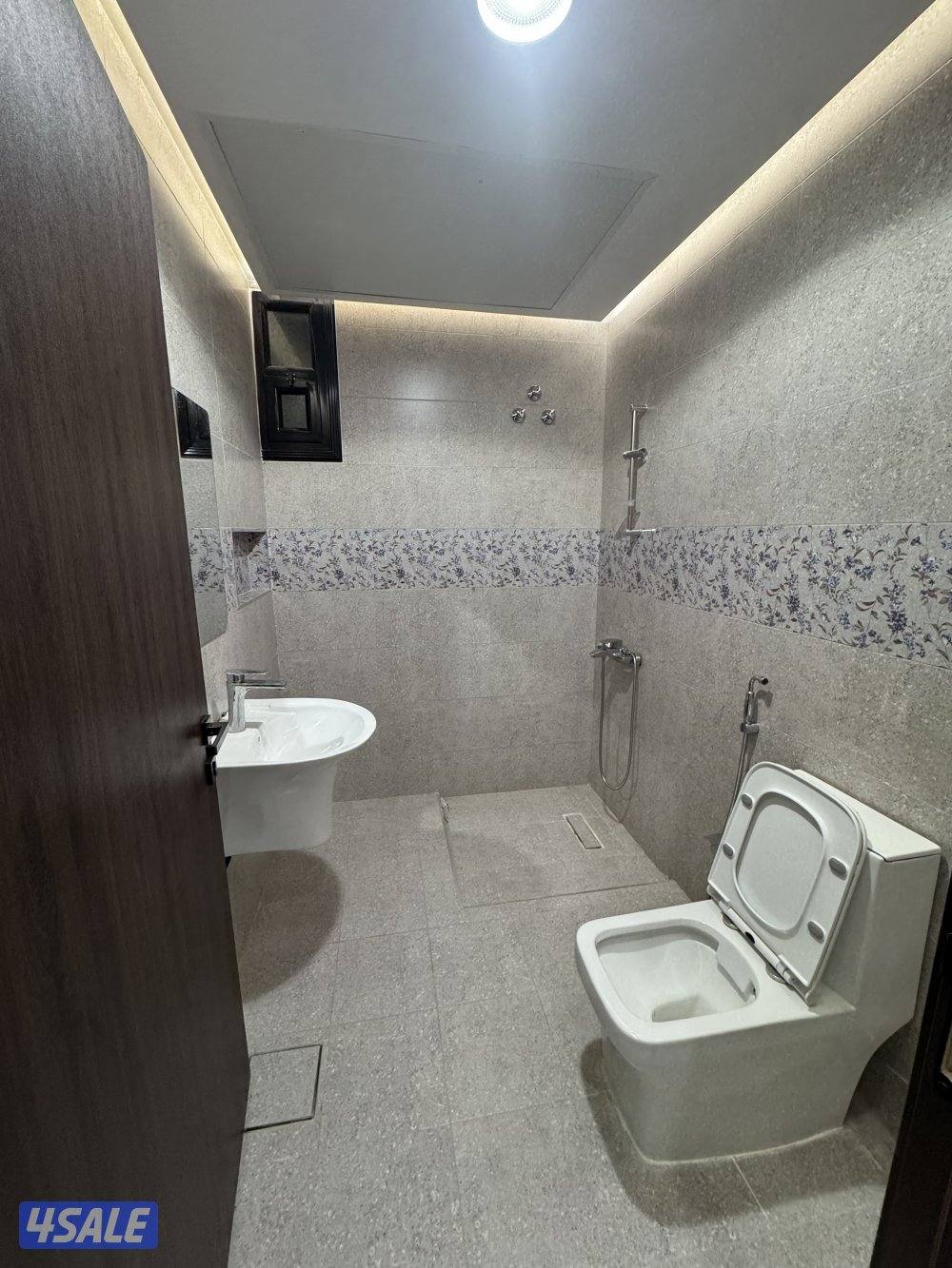 للايجار شقه بالمطلاع n75