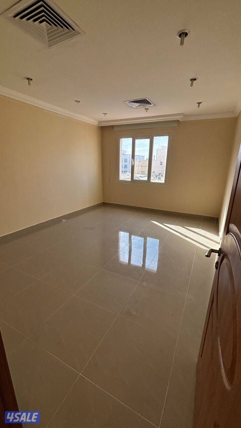 شقق قسائم عثمان و سعد العبدالله وارضي وسرداب ق١0