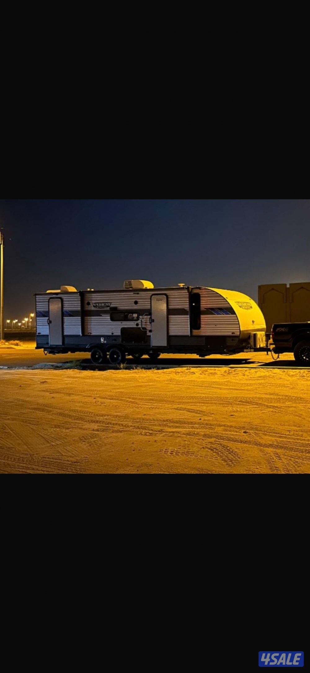 للبيع كرفان امريكي 32 قدم2