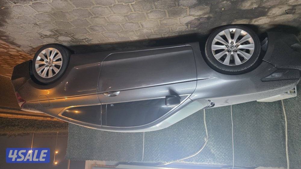 للبيع هودا اكورت سته سلندر  كامل المواصفات الموديل 20101