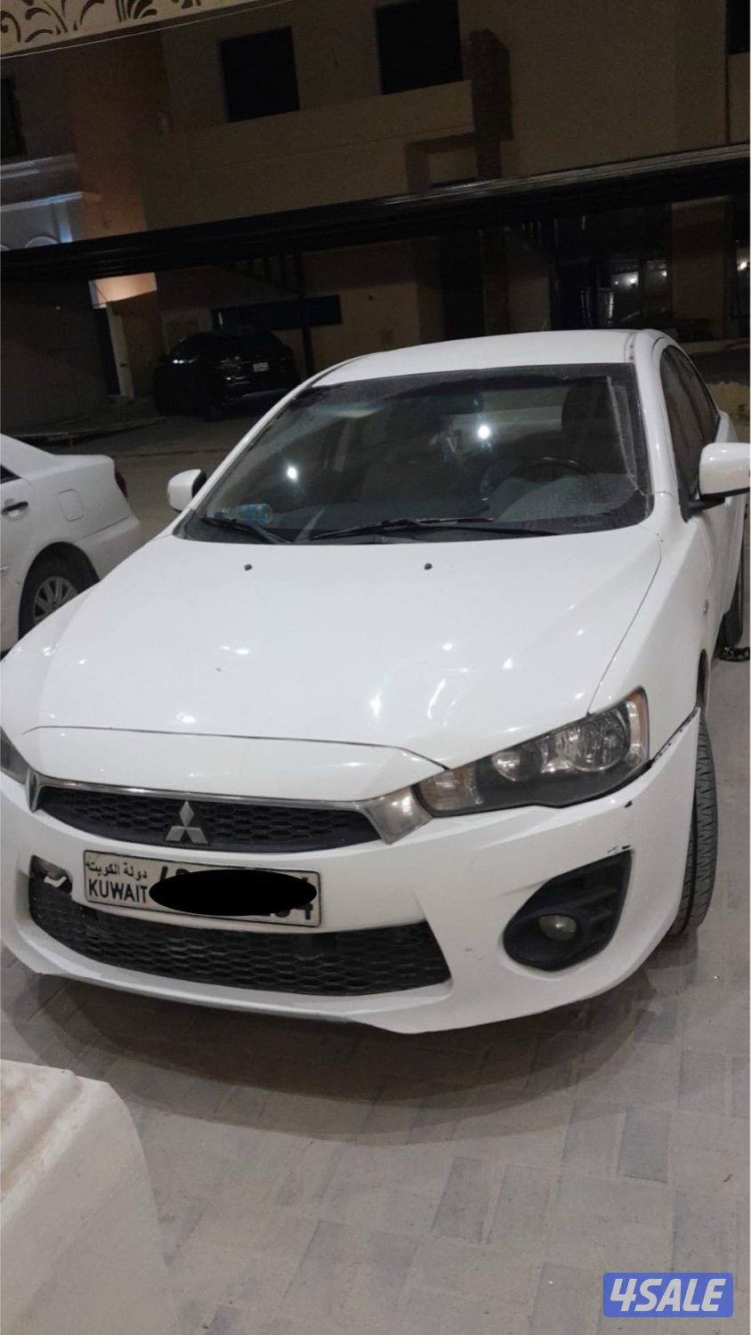 لانسر ٢٠١٦ صبغ الوكاله ماعدا باب السائق اثر زلوغ ماشي ١٣٠ تقريبا0