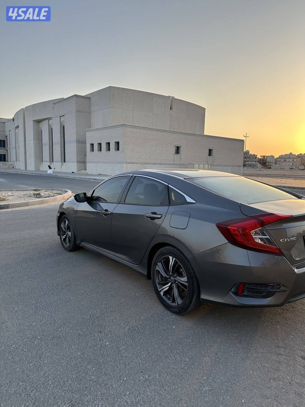 للبيع هوندا سيفيك 20192