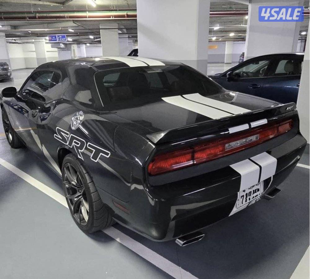 Dodge challenger SRT1