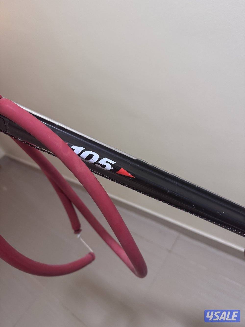 للبيع 4 اغراض مسدس و بدلة غوص جنطه و زعانف5