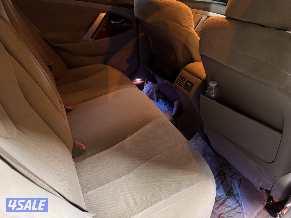 للبيع كامري GLX موديل 2010 فل اوبشن ماعدا الفتحة ، عدادها 283 الف0