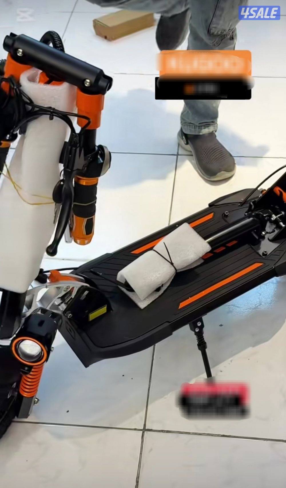 سكوتر كوغو مع كرسي وخوذة بسيطة محرك  2500 واط . سكوتر جديد بيعة سريعة2