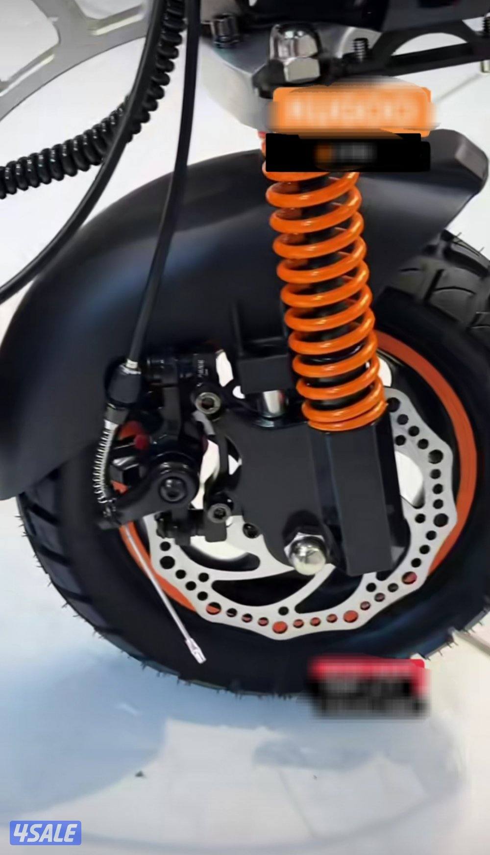 سكوتر كوغو مع كرسي وخوذة بسيطة محرك  2500 واط . سكوتر جديد بيعة سريعة3