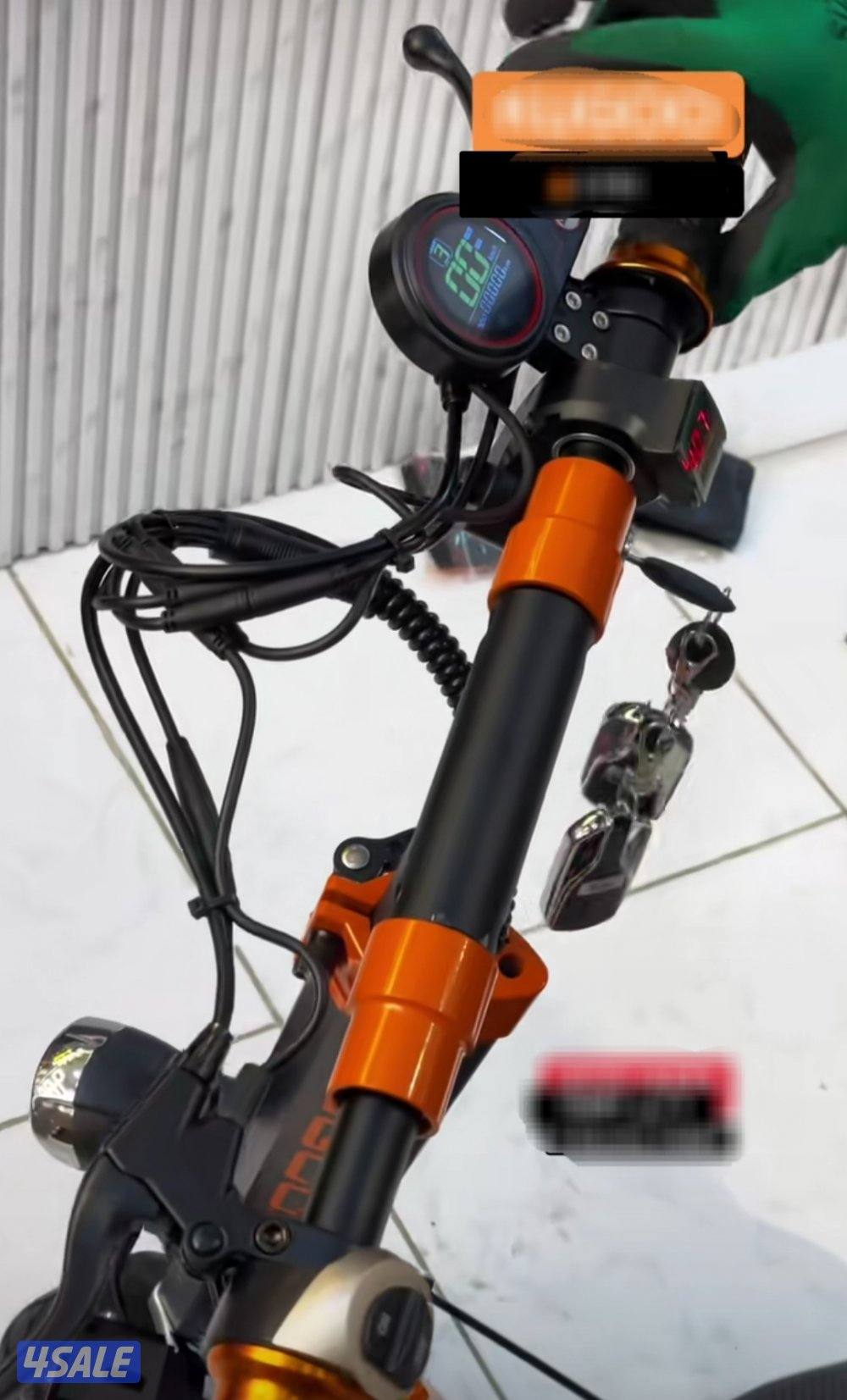 سكوتر كوغو مع كرسي وخوذة بسيطة محرك  2500 واط . سكوتر جديد بيعة سريعة6