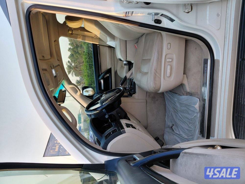 للبيع لاندكروزر GxR موديل 20205