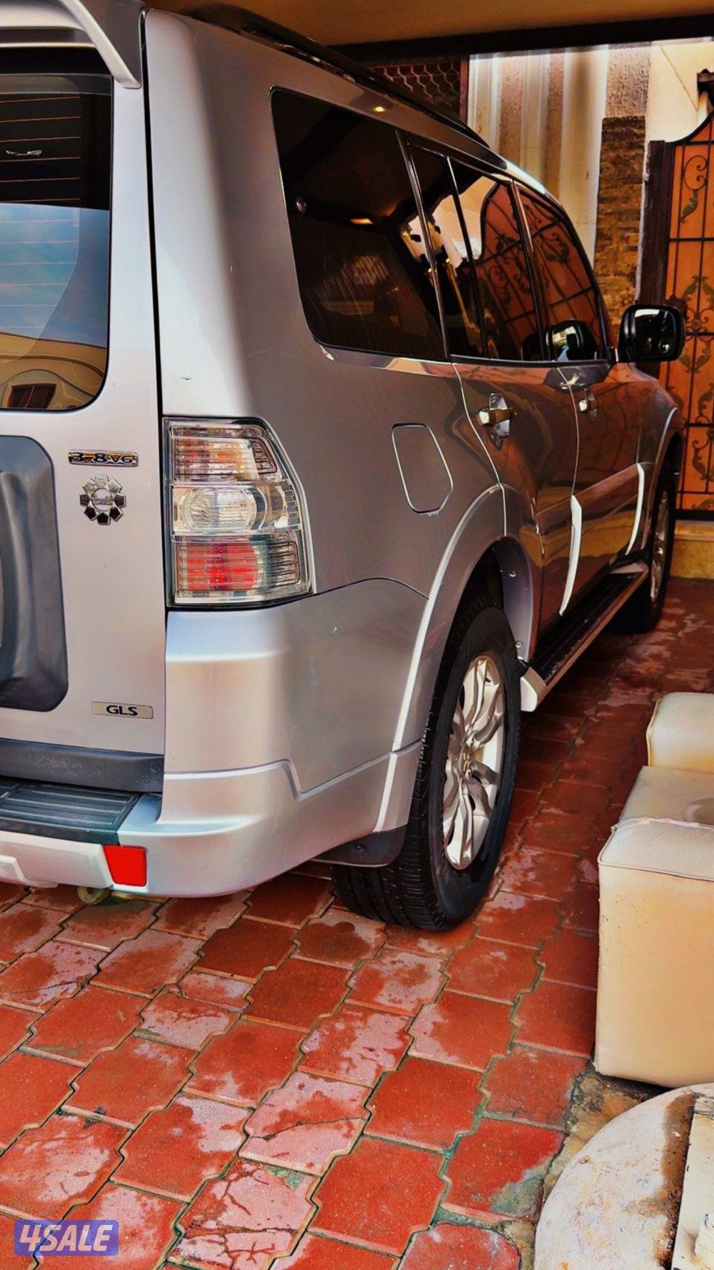 للبيع باجيرو 2014 المكينه الكبيرة8