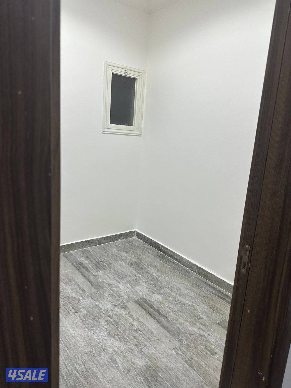 للإيجار شقة - صباح الاحمد قطاع E32