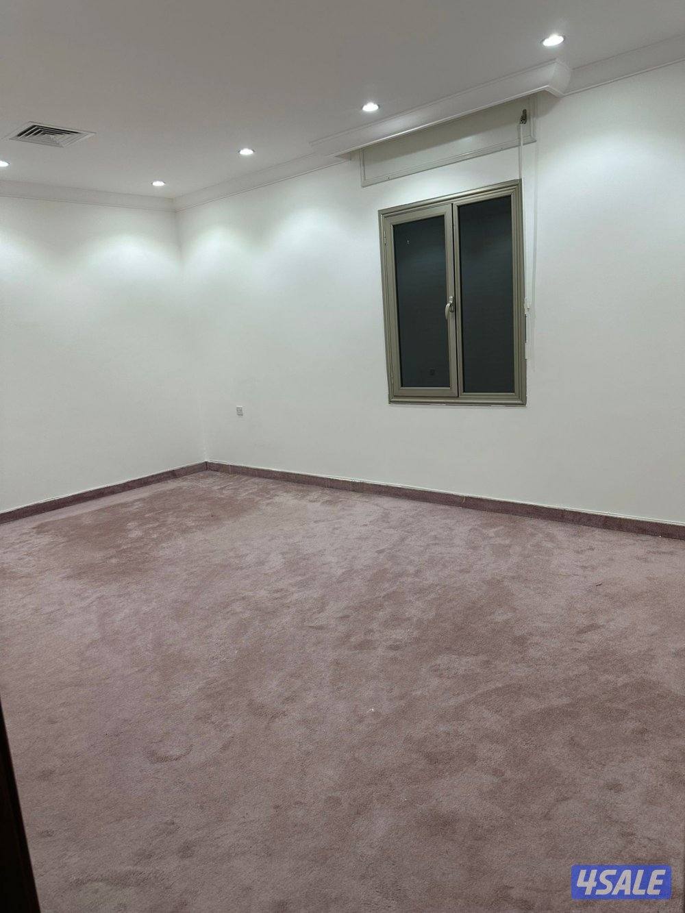 للإيجار شقة - صباح الاحمد قطاع E39