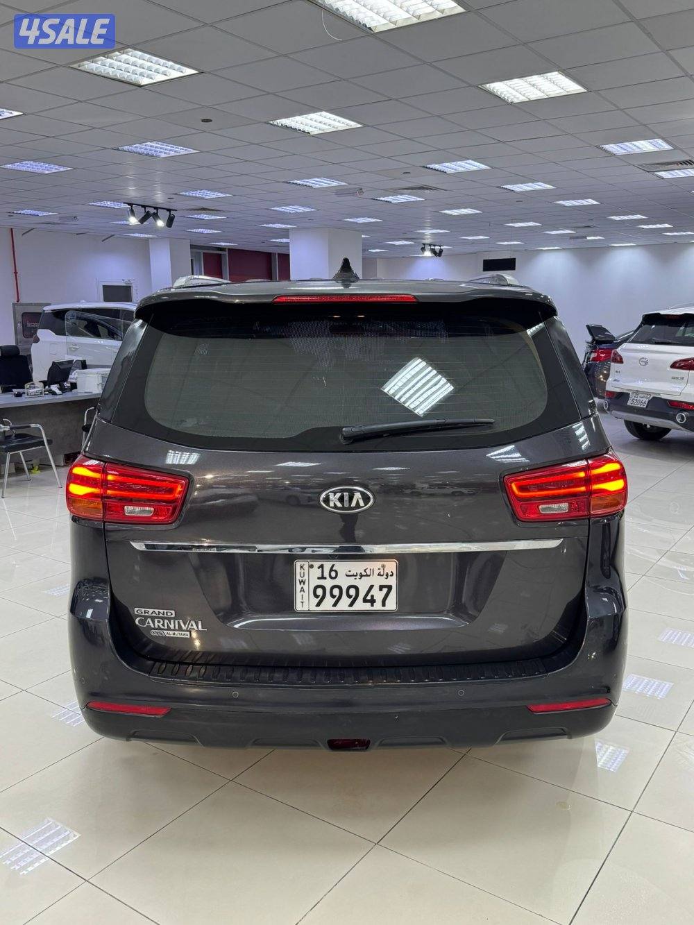 كيا كرنفال8