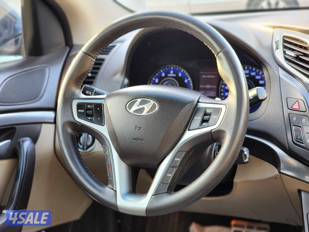 هيونداي i40 عداد 135 ألف جلد بانوراما 4 تواير جدد شرط الفحص بالكامل8