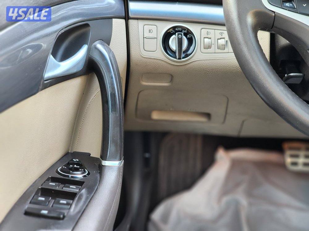 هيونداي i40 عداد 135 ألف جلد بانوراما 4 تواير جدد شرط الفحص بالكامل10