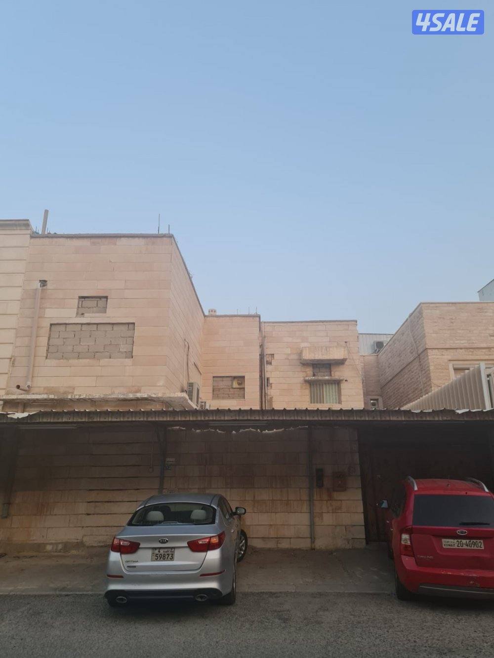 للبيع بيت هدام في بيان0