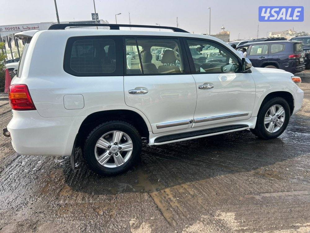 لاند كروزر V8 -GX.R2