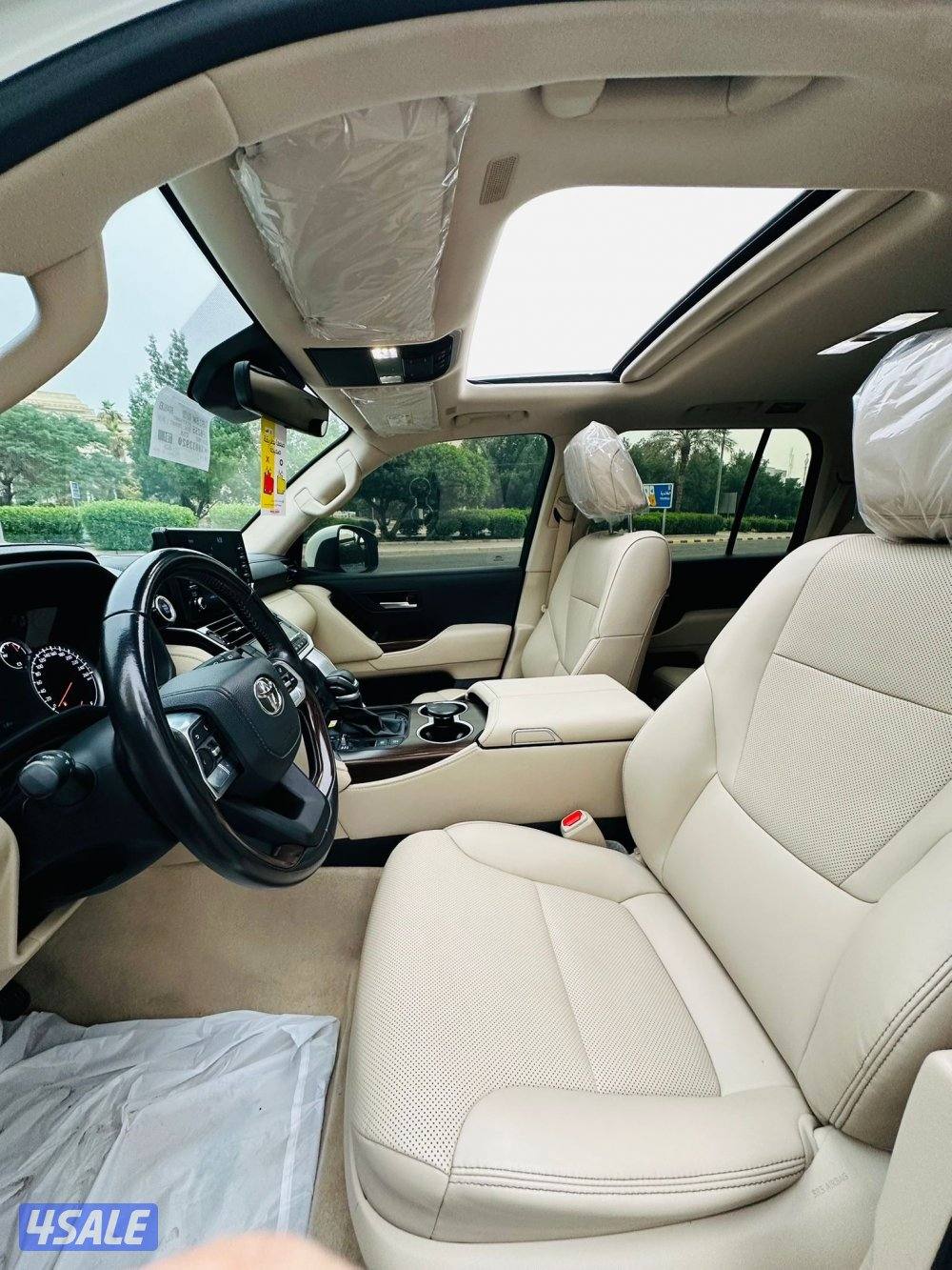 للبيع لاند كروزر ايرو اس GXR عداد 31 الف4