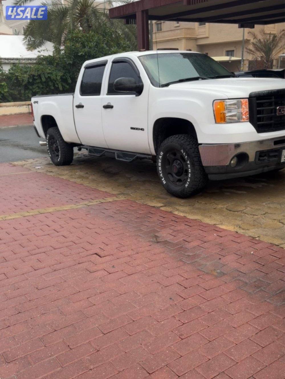 للبيع وانيت Hd موديل 2010 ماشي 2200