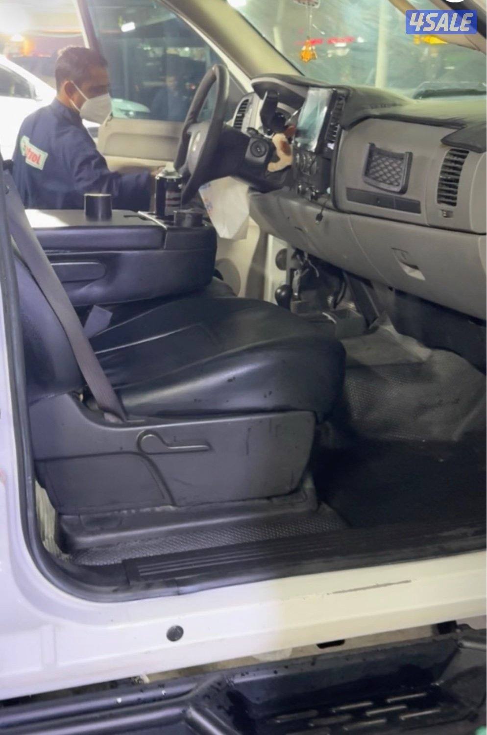 للبيع وانيت Hd موديل 2010 ماشي 2203